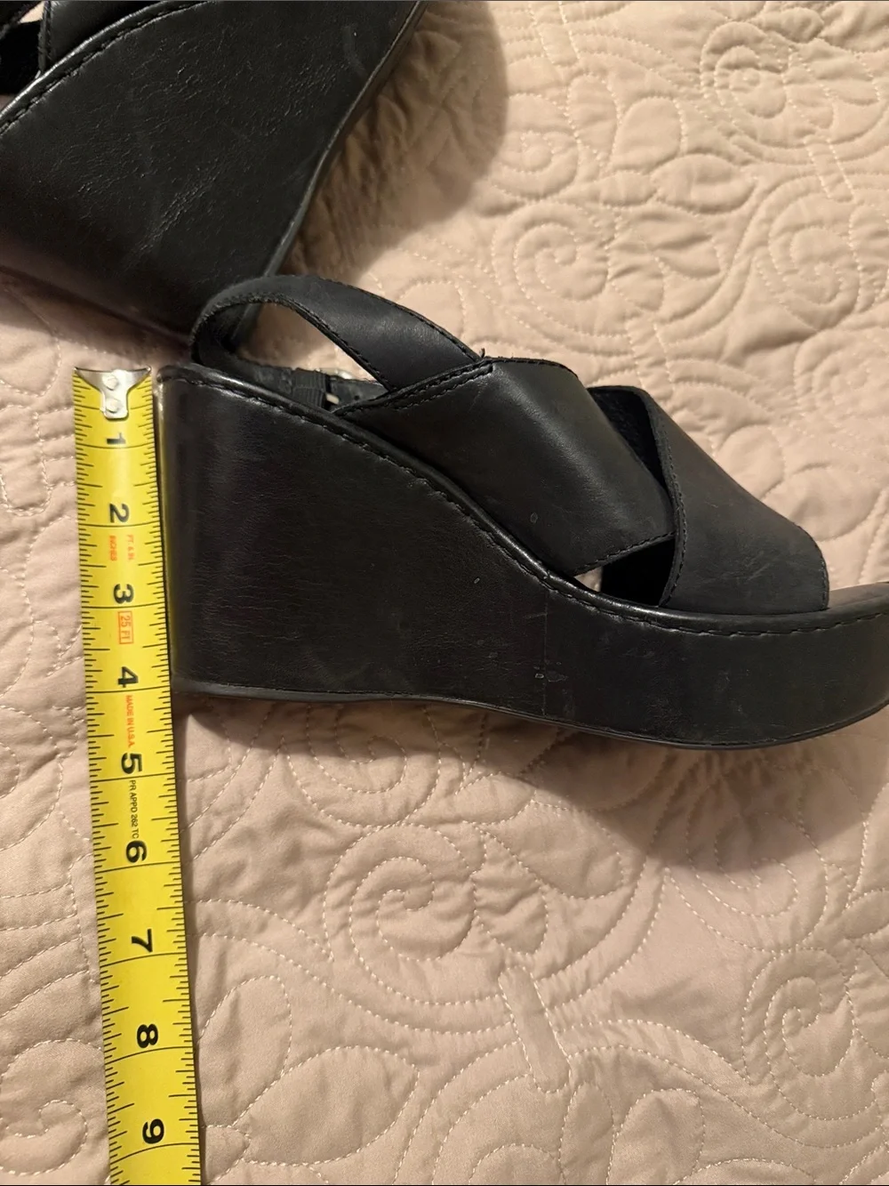 BÓRN Black Leather Wedge Sandals (7)